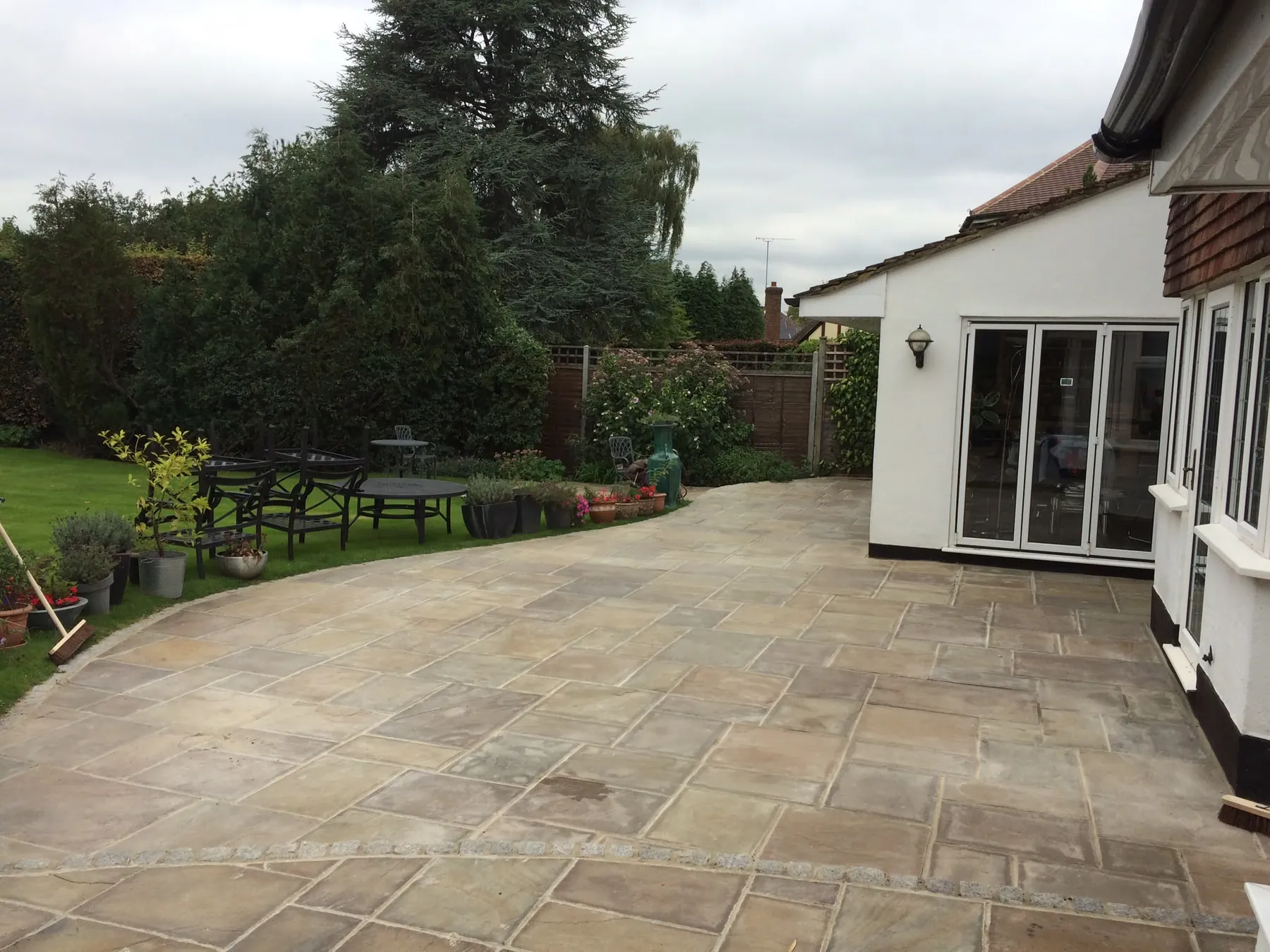 Completed patio and hard landscaping by Johnson Construction